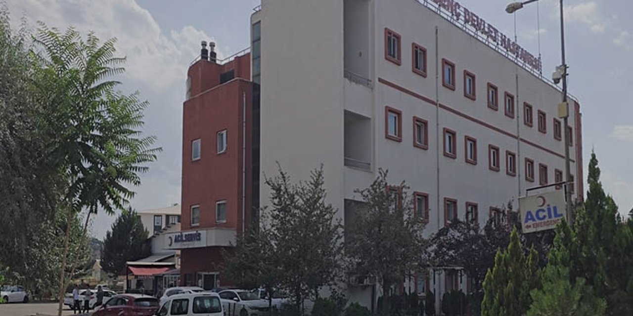 İnşaatta üzerine asansör kabini düşen işçi öldü