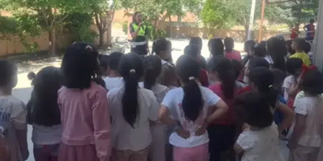 Niğde’de yaz Kur’an kurslarında öğrencilere trafik dersi