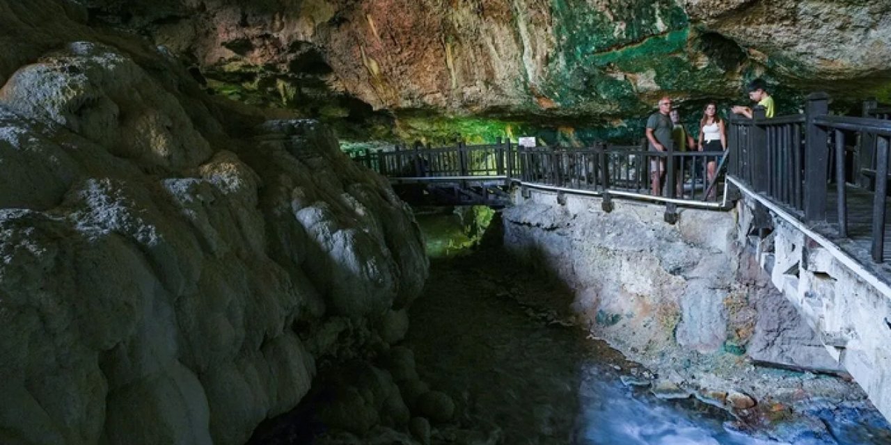Yer altındaki Pamukkale Kaklık Mağarası’nda hedef 1 milyon turist