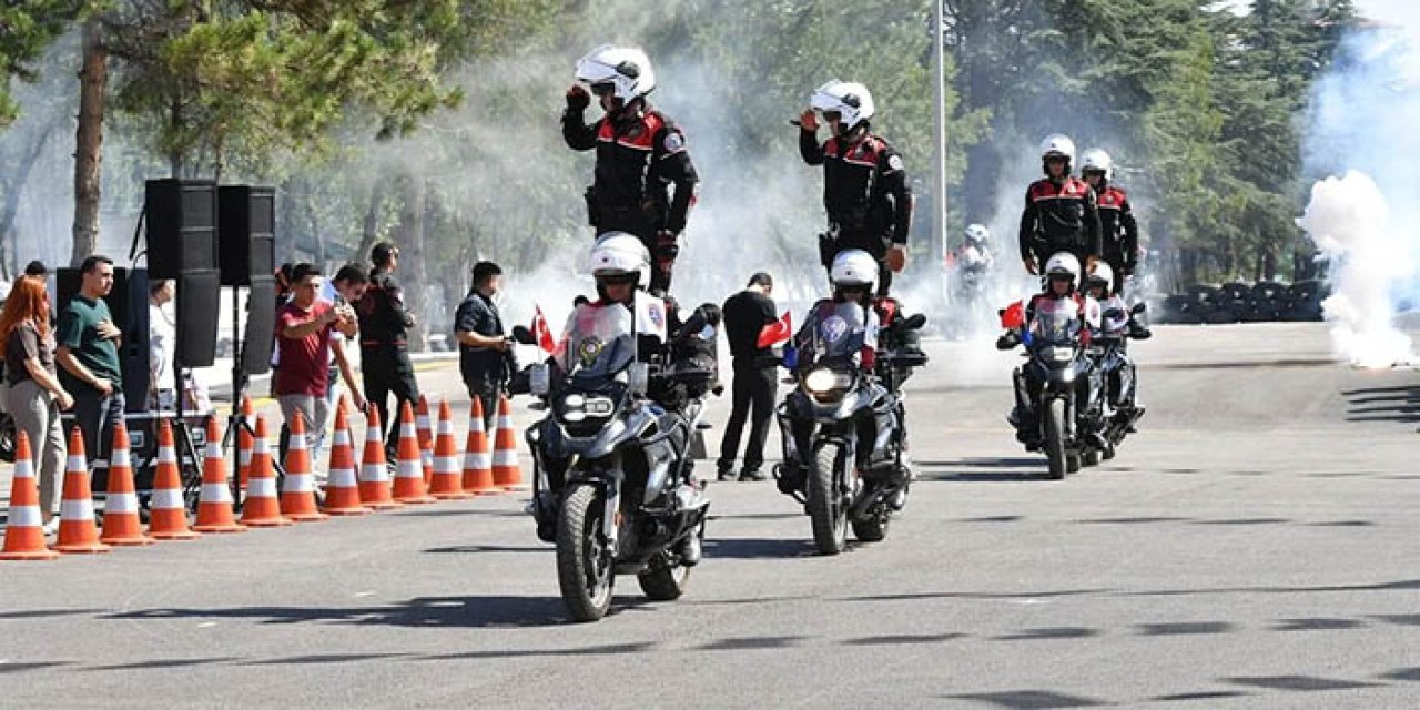 Ankara'da eğitimlerini tamamlayan 67 yunus polisi mezun oldu