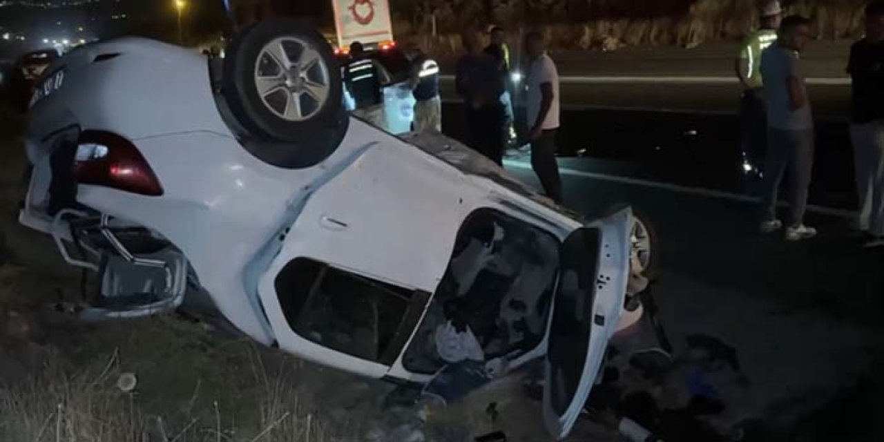 Şanlıurfa’da iki otomobil çarpıştı: 3 ölü, 1 yaralı