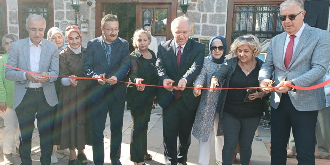 Hamamönü’nde sanat şöleni başladı