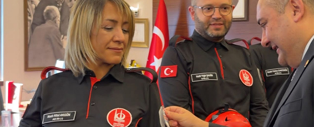 Keçiören’de arama kurtarma ekibine peçleri takıldı