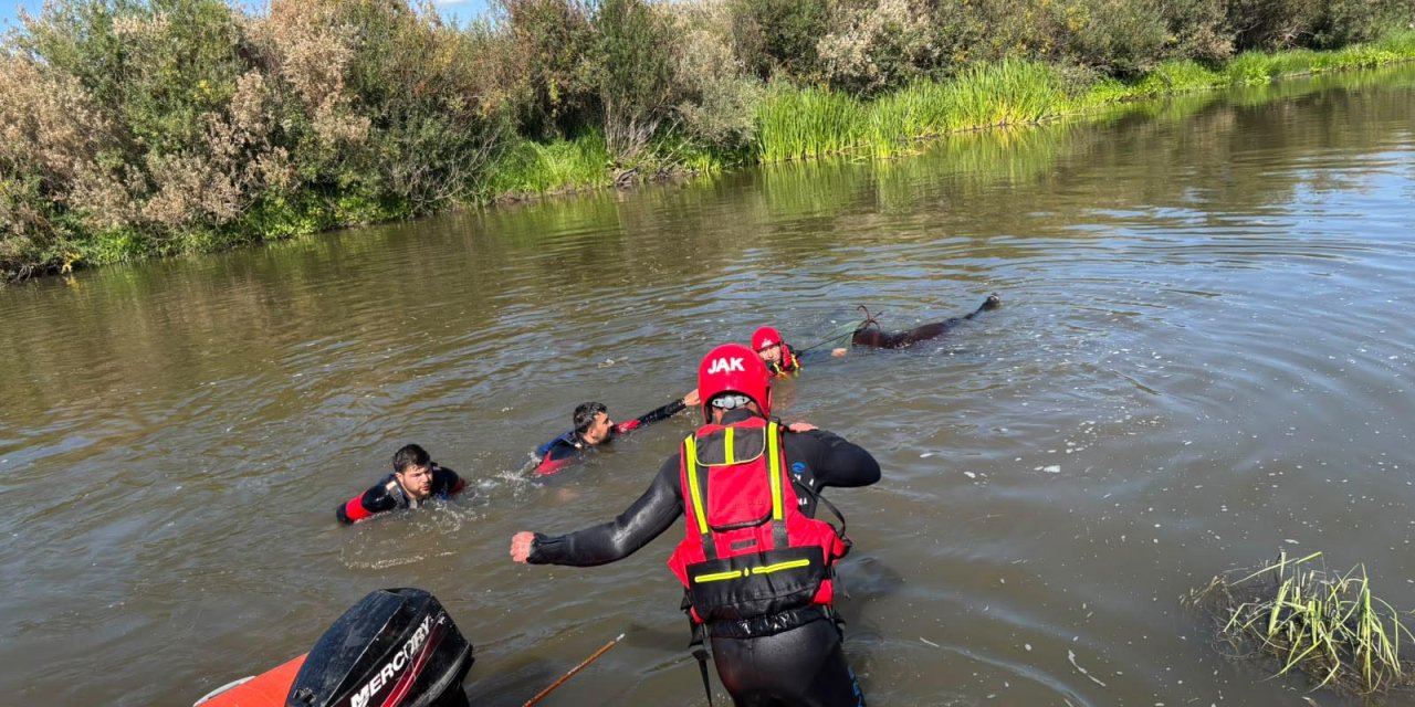 Kura Nehri’ni geçerken atı batağa saplanan çoban suda kayboldu