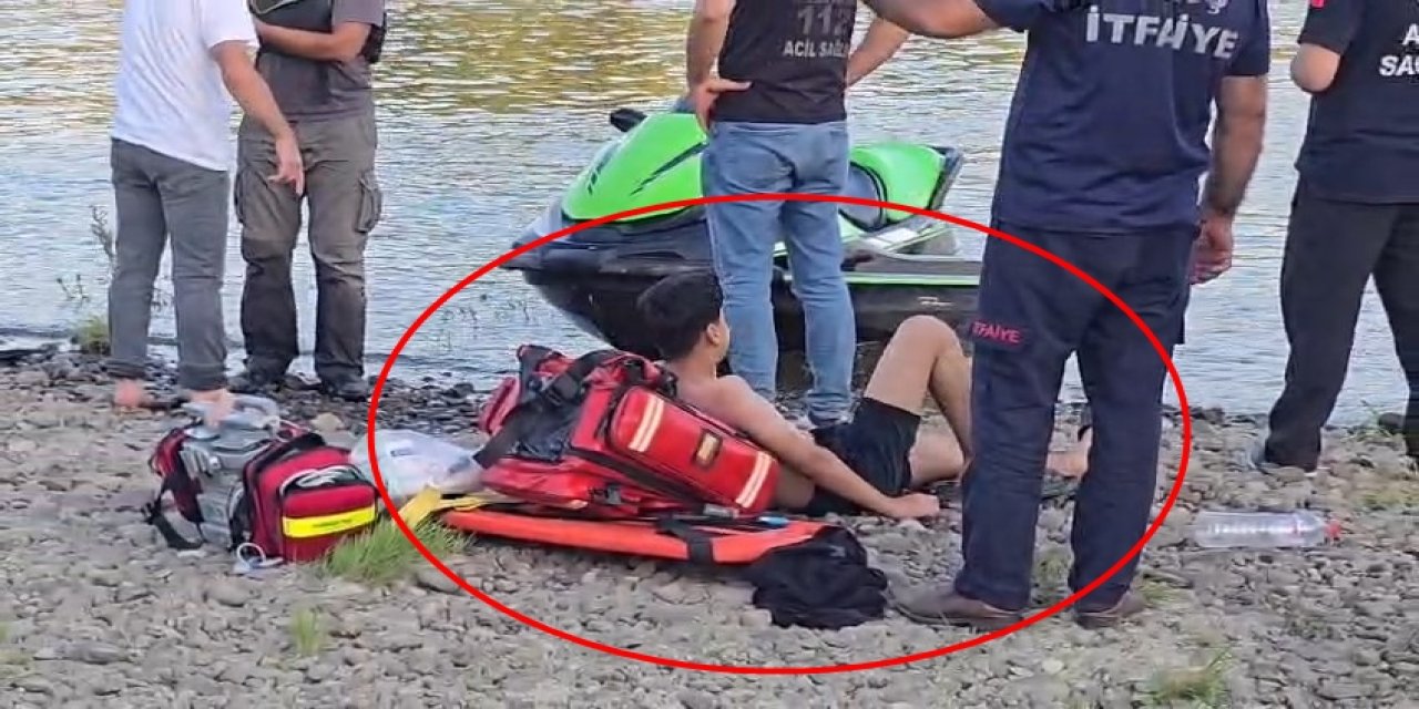 Nehirde boğulma tehlikesi geçiren iki kardeşten biri kayboldu