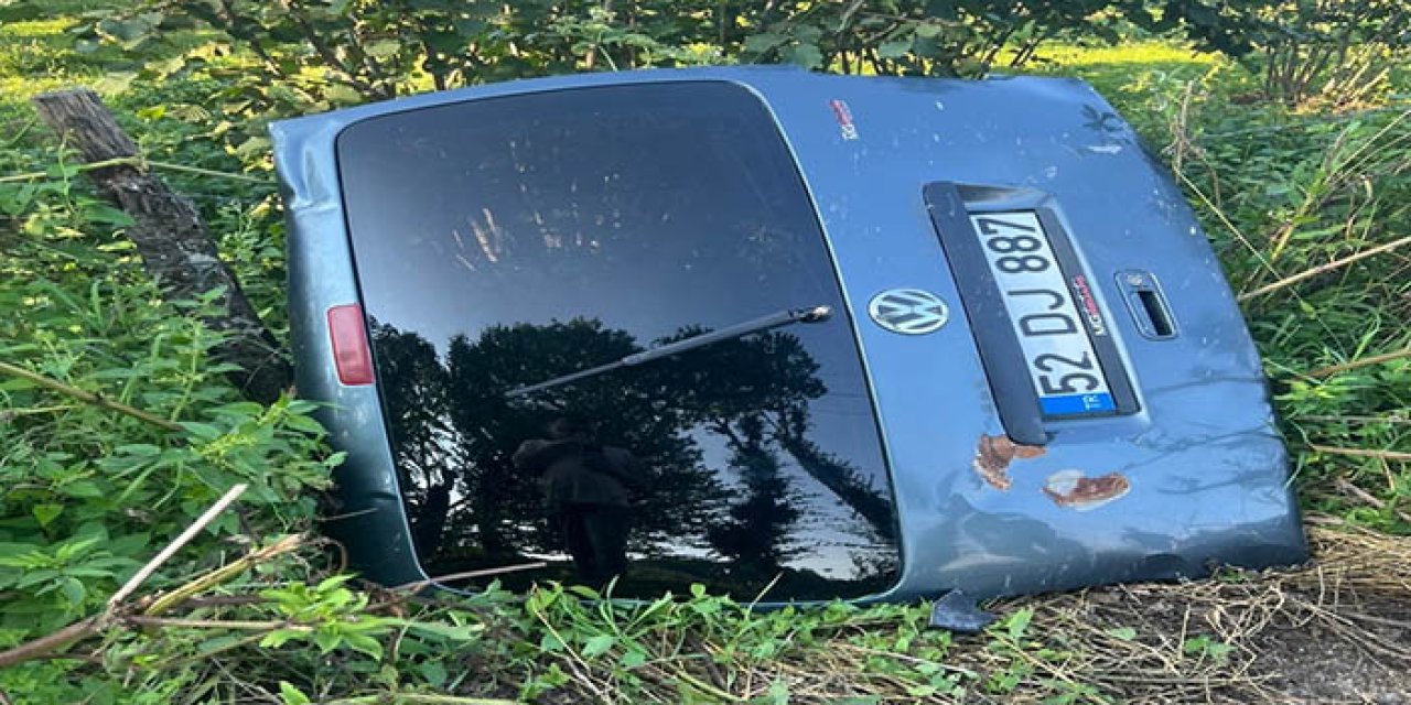 Ordu'da hafif ticari araç takla attı: 5 yaralı