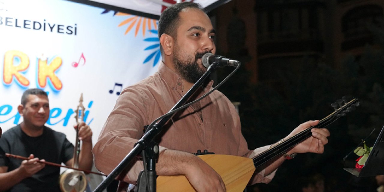 Keçiören’de park konseri coşkusu: Aşık Veysel Parkı şarkılarla yankılandı