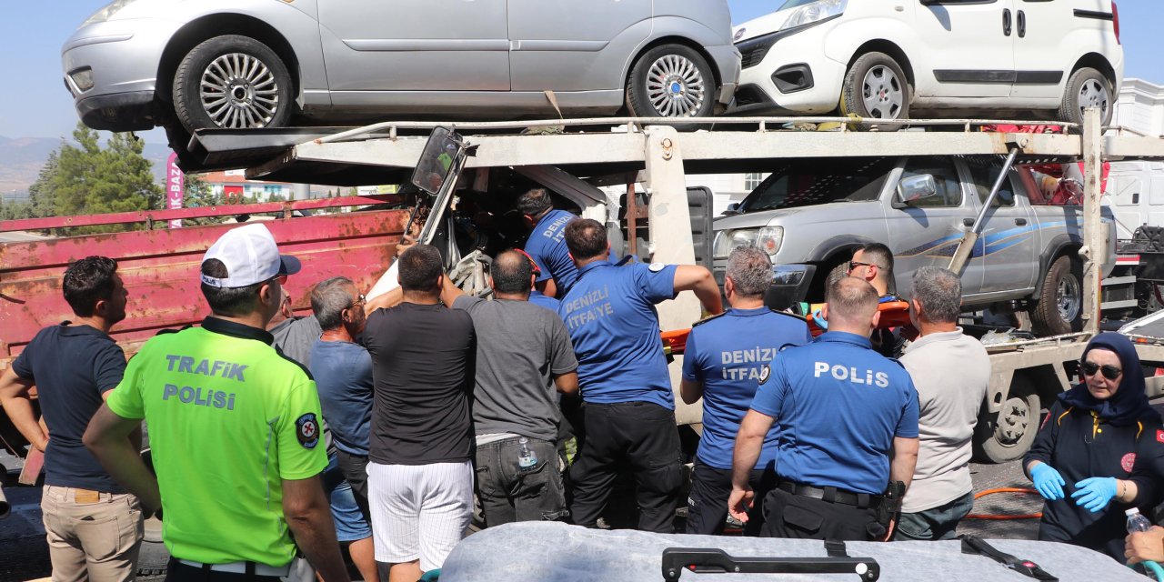 Denizli'de çekici kamyonete arkadan çarptı: 2 sürücü yaralandı
