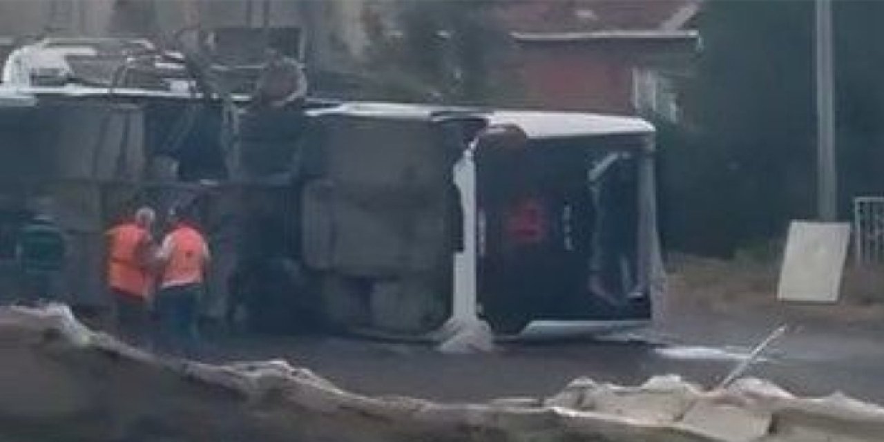 Servis otobüsü devrildi: 18 kişi yaralandı