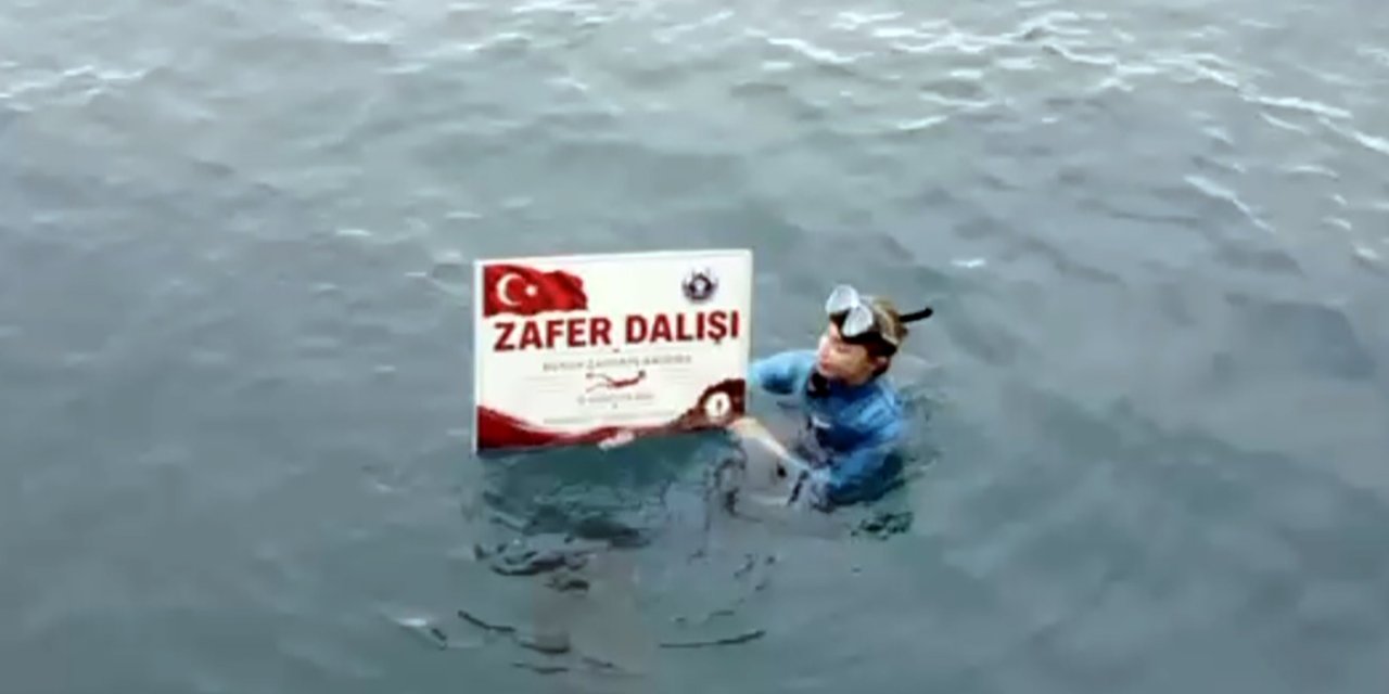 Şahika Ercümen’den Karamağara Koyu’nda ‘Zafer Dalışı’
