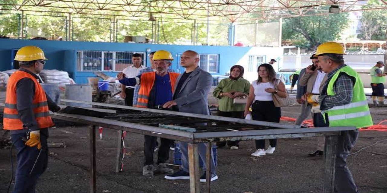 Kırıkkale'de Kapalı Semt Pazarlarında Yenileme Çalışması Başladı