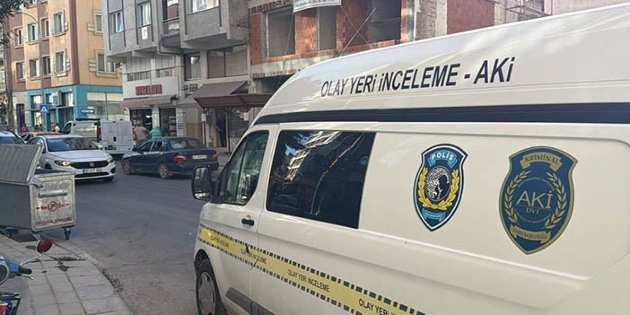 Evde kardeşleri tarafından ölü bulundu