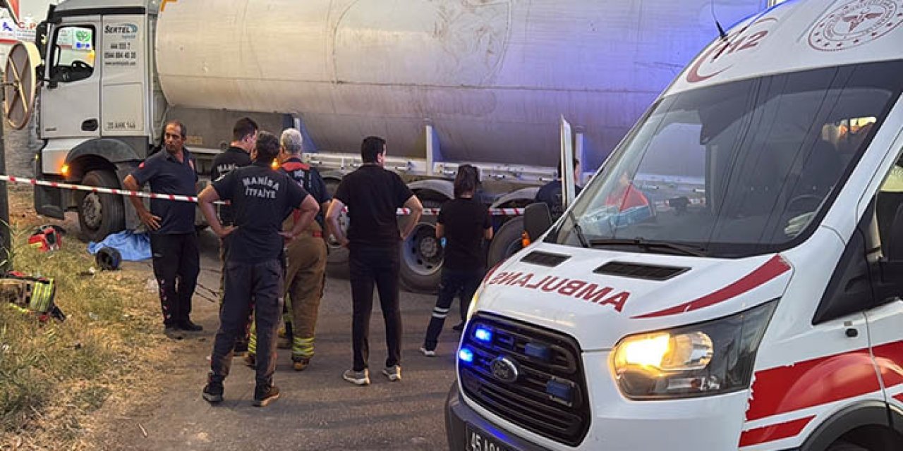 Manisa’da kamyon ile çarpışan motosikletin sürücüsü öldü