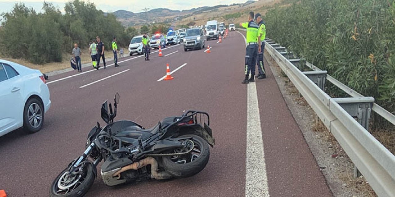 Kamyona arkadan çarpan motosikletin sürücü hayatını kaybetti