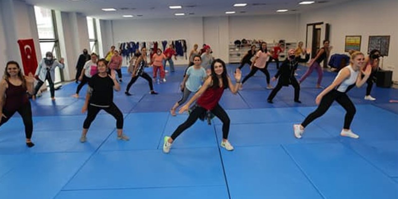 Gölbaşı Belediyesi kadınlara zumba dersi verecek