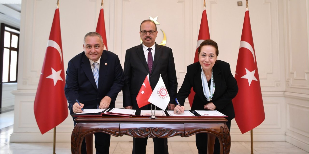 Vali’nin huzurunda imzalandı: Keçiören’e iki Merkez birden yapılıyor