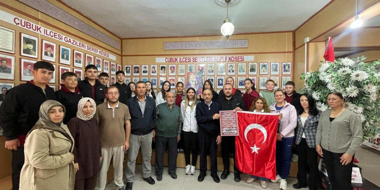 Öğrencilerden Şehit Derneği’ne anlamlı ziyaret