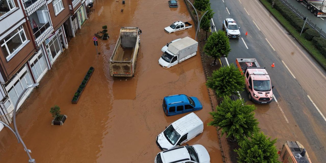 Rize’de sağanak, sel ve taşkınlara yol açtı