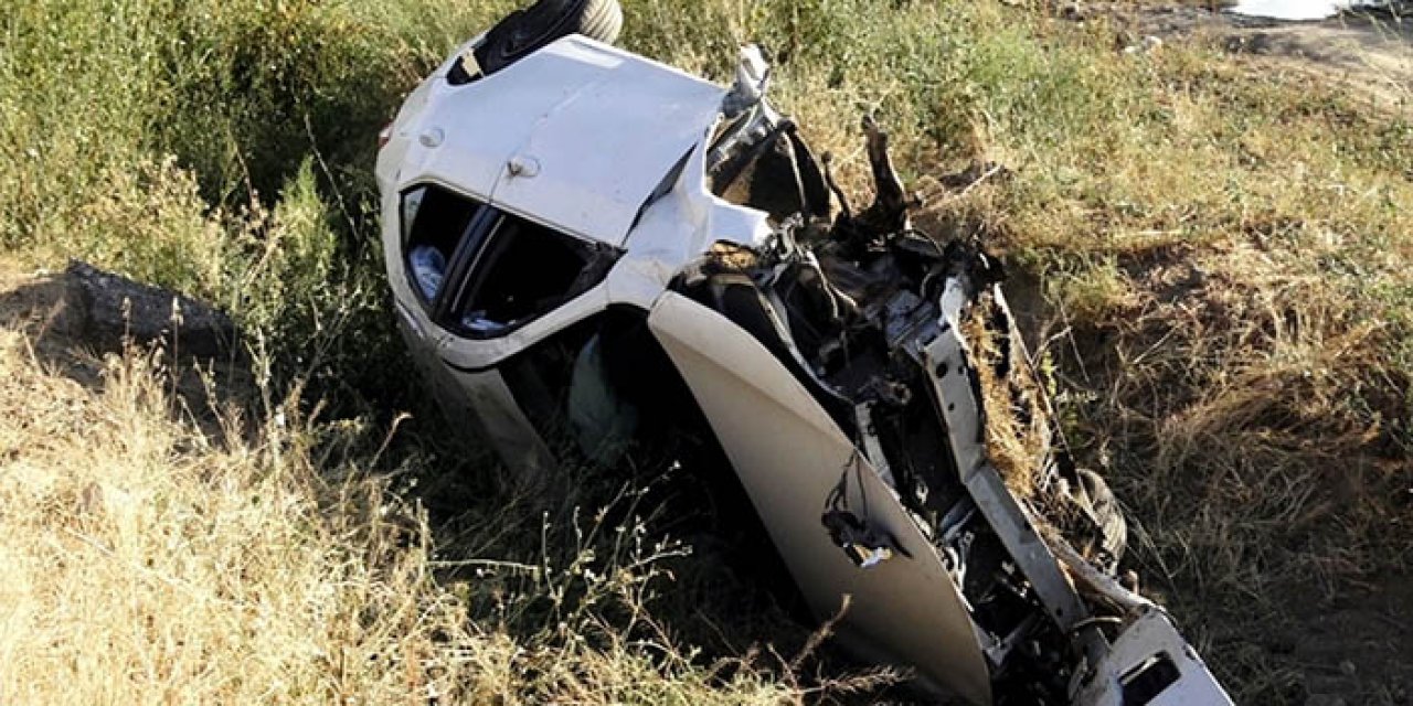Kayseri’de otomobil şarampole devrildi: 3 yaralı