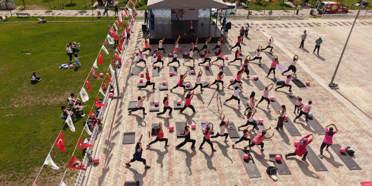 100. Yıl Millet Bahçesi’nde Pilates Buluşması