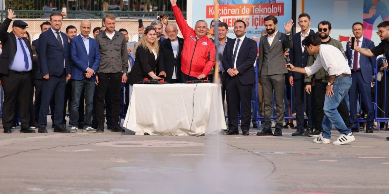 Model Roket Uçurma Şenliği büyük ilgi gördü