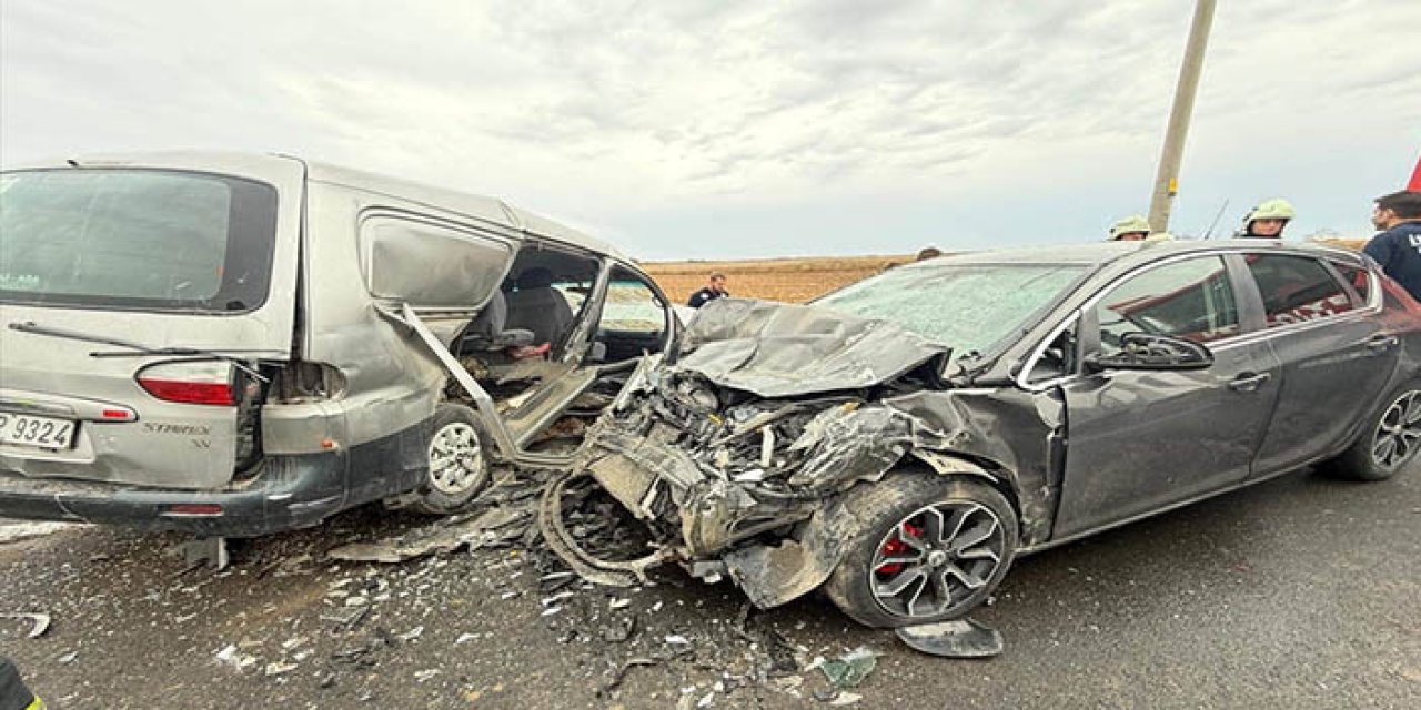 Tekirdağ'da otomobille minibüs çarpıştı: 2'si çocuk, 6 yaralı