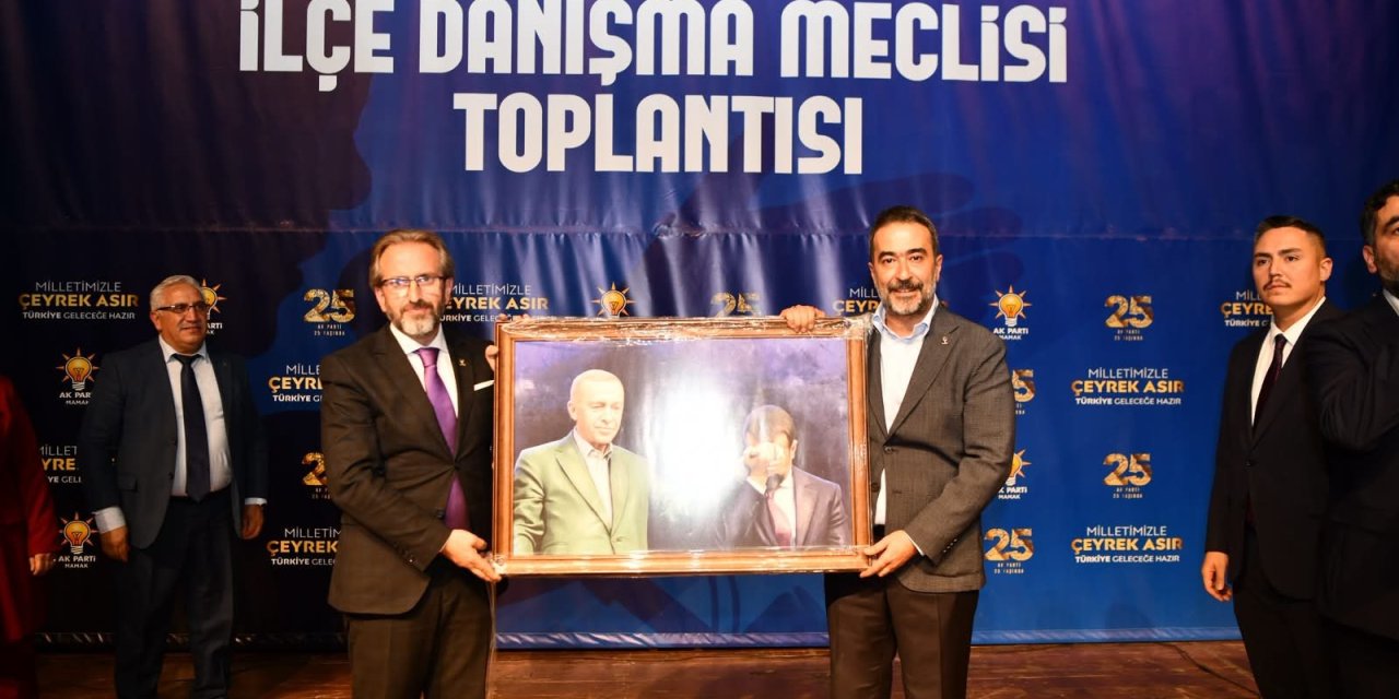 AK Parti Mamak’ta birlik mesajı: Teşkilatın saha çalışmaları ele alındı