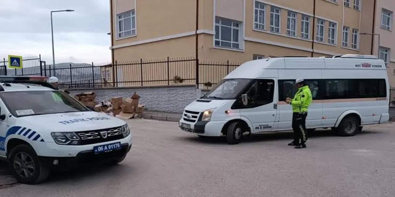 Beypazarı’nda Öğrenci Servislerine Denetim: Ekipler tek tek kontrol etti