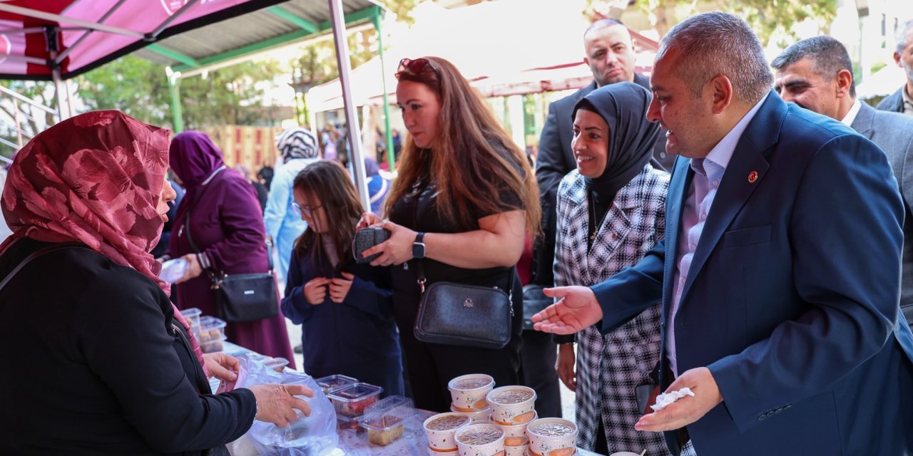 Keçiören’de Filistinliler yararına kermes: Başkan da katıldı