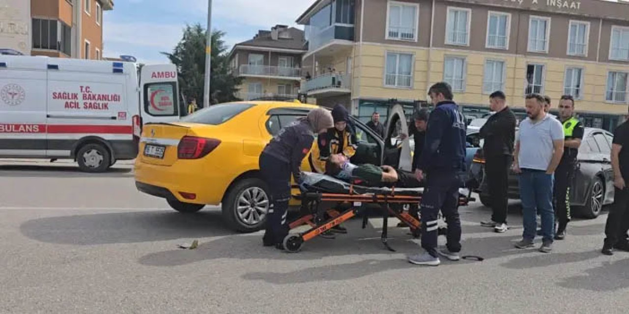 Taksi ile otomobil çarpıştı: 2 yaralı