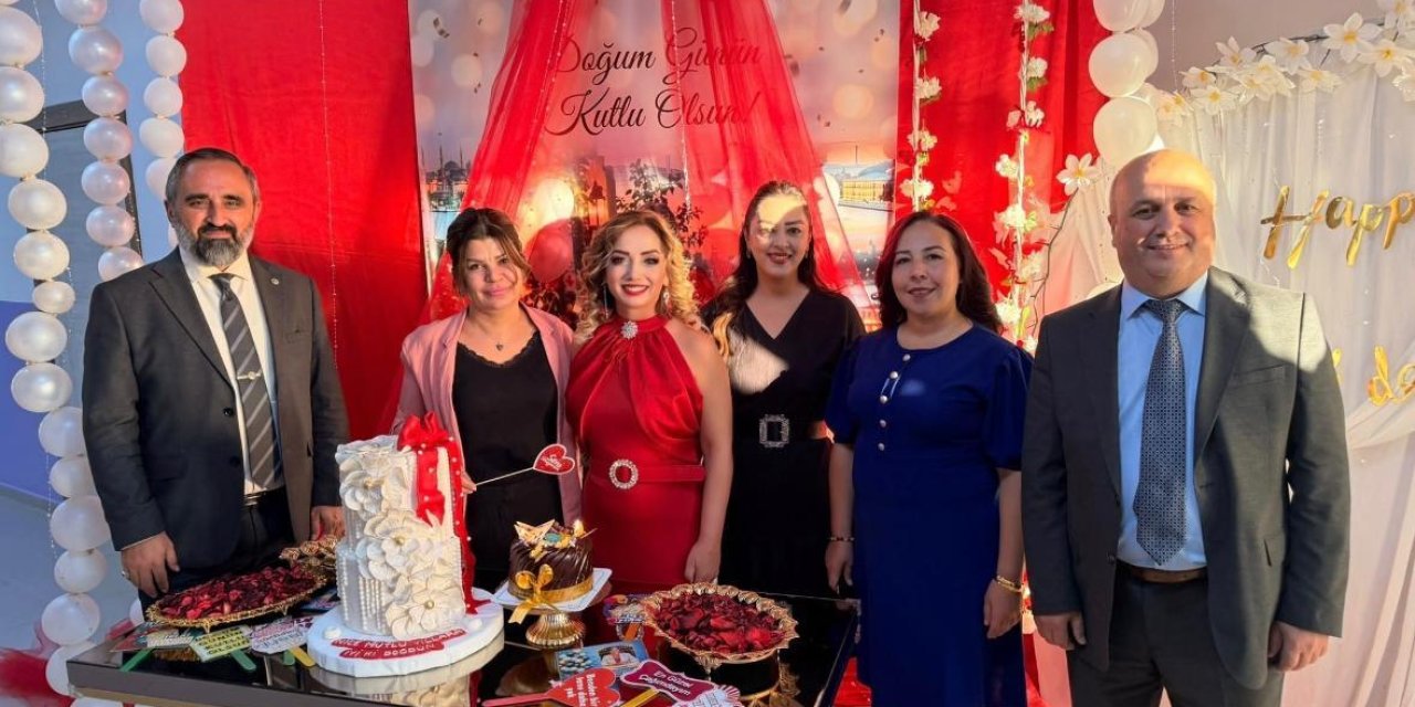 Eğitim yuvasında dikkat çeken kutlama: Gözler Milli Eğitim’de