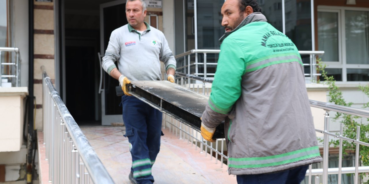 Belediye Tüm İmkânlarını Seferber Etti: Ev Yeniden Kullanıma Hazırlanacak