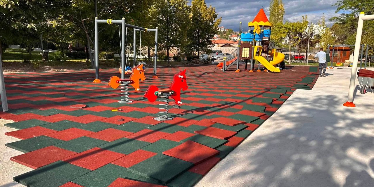 Türbe içindeki yakışıksız görüntüye son: O park yenileniyor
