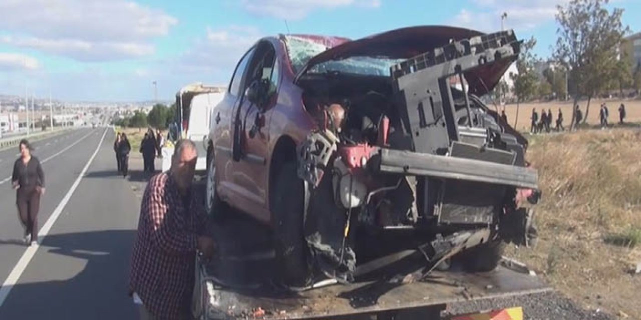 Silivri'de otomobil takla attı: 1'i çocuk 3 yaralı