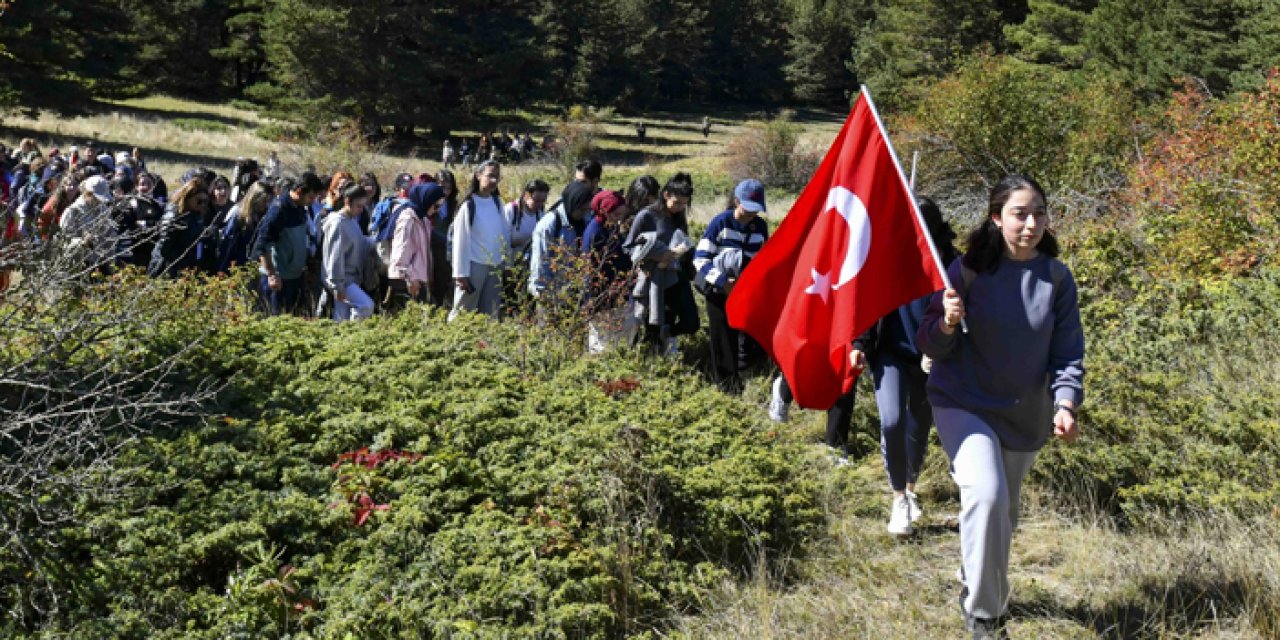 Üniversiteliler Kızılcahamam’da doğayla buluştu