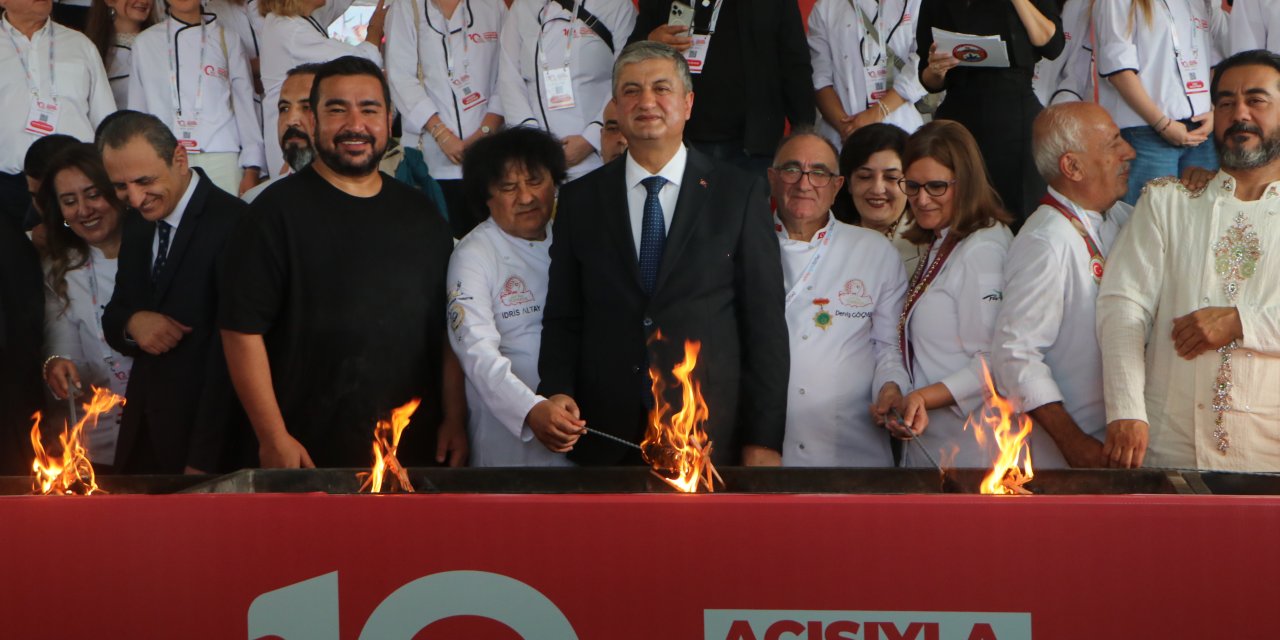 10. Uluslararası Adana Lezzet Festivali kapılarını açtı