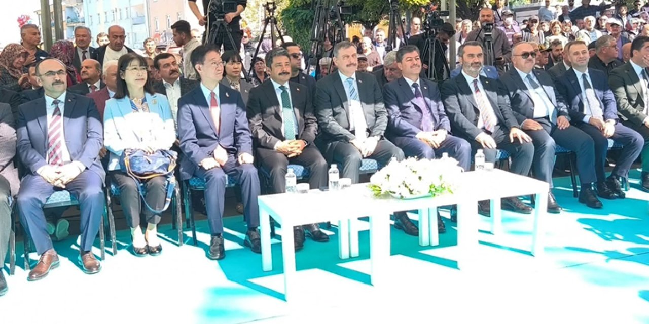 Kaman’da festival coşkusu yaşanıyor: Bakan çiftçi açılışa katıldı