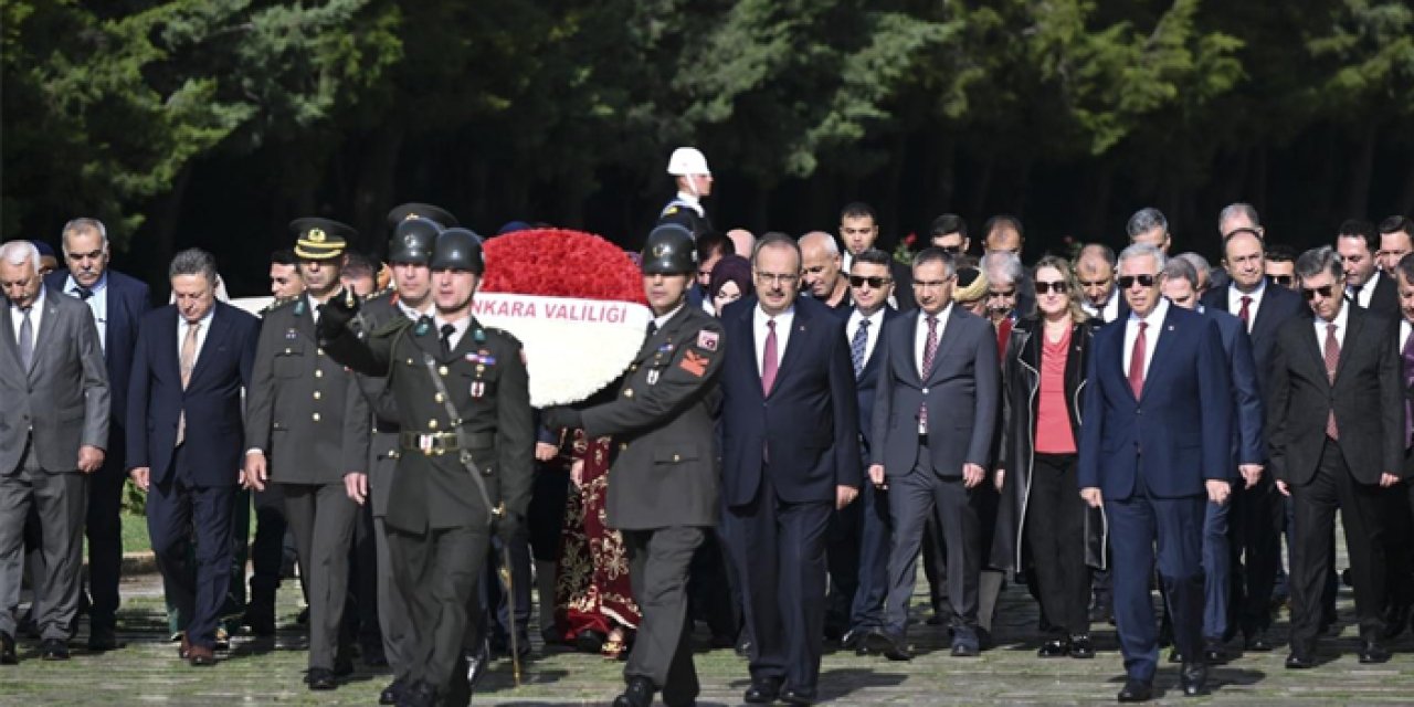 Ankara’nın 103. yılı Anıtkabir’deki törenle anıldı