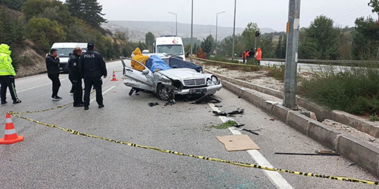 Düğün yolunda kaza: 1 ölü, 4 yaralı