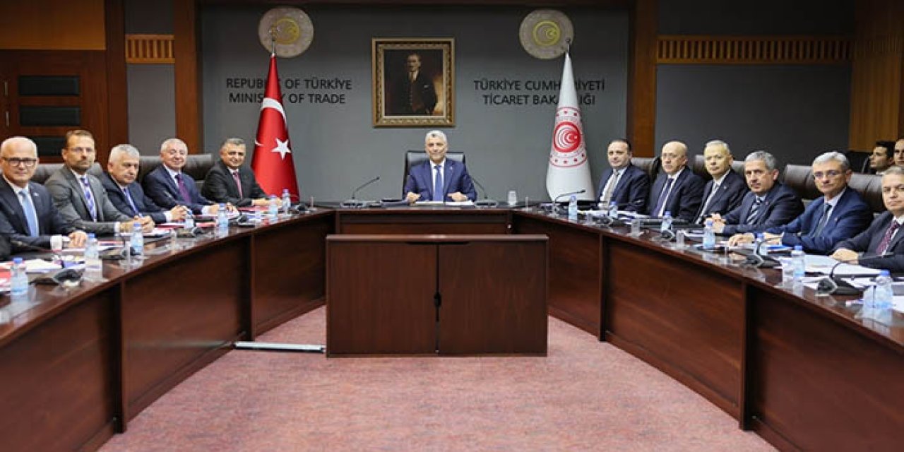 Bakan Bolat Otomotiv sektörünün temsilcileriyle bir araya geldi