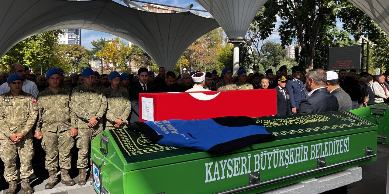 Erciyes’te tırmanış sırasında düşerek hayatını kaybeden rehber defnedildi