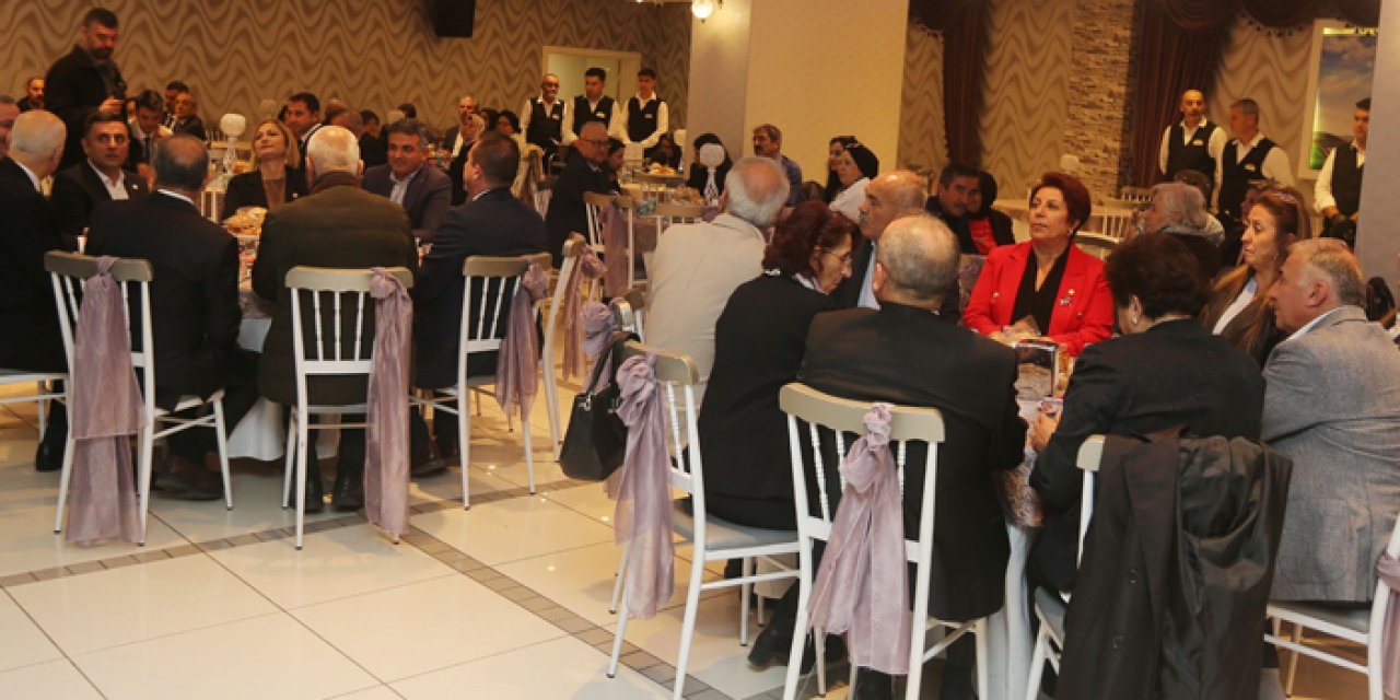 Fethi Yaşar Yenimahalleli muhtarlarla buluştu
