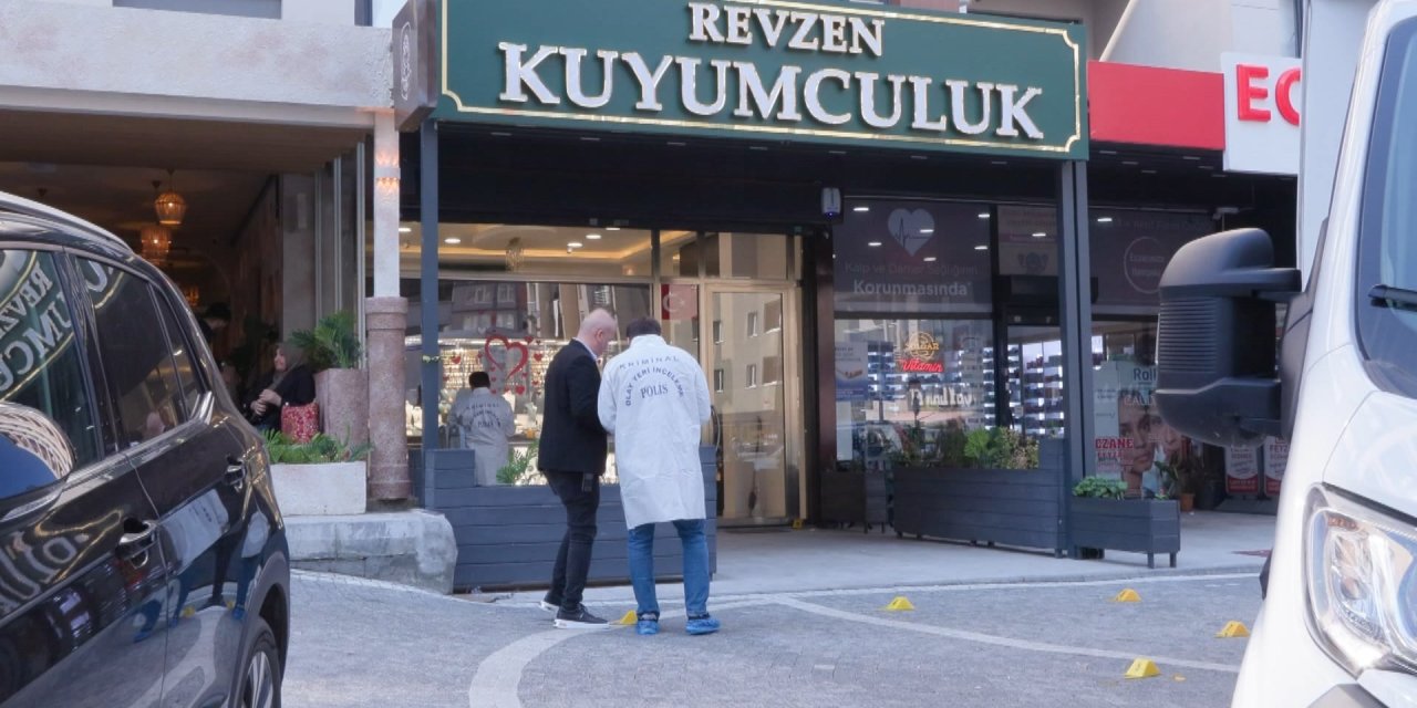 Esenyurt’ta kuyumcuya silahlı saldırı: Tehdit ettiği sürücünün aracını gasbedip kaçtı