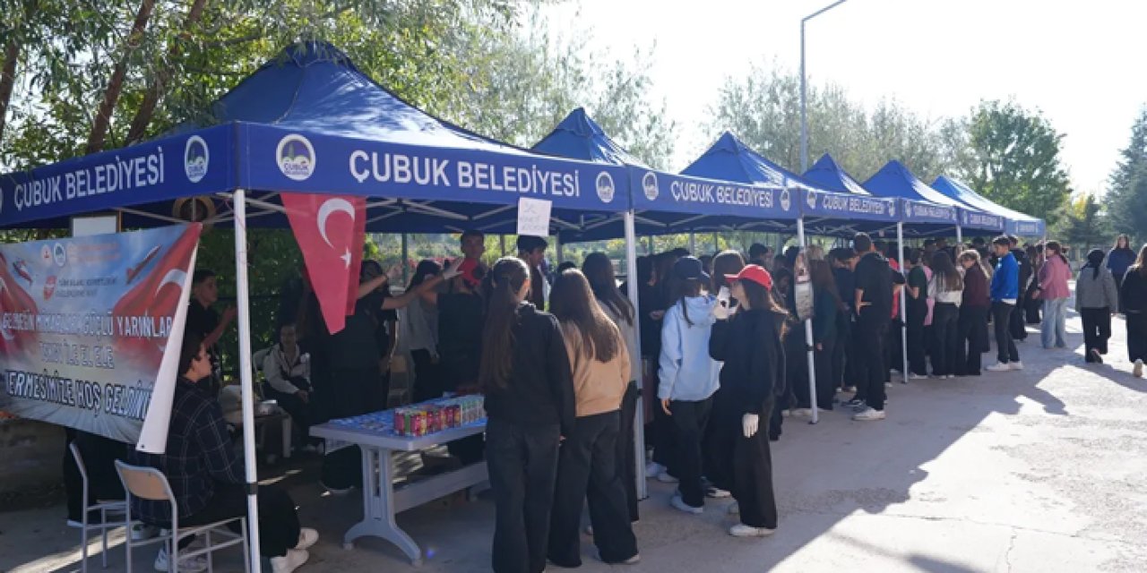 Çubuk'ta mehmetçik için kermes düzenlendi