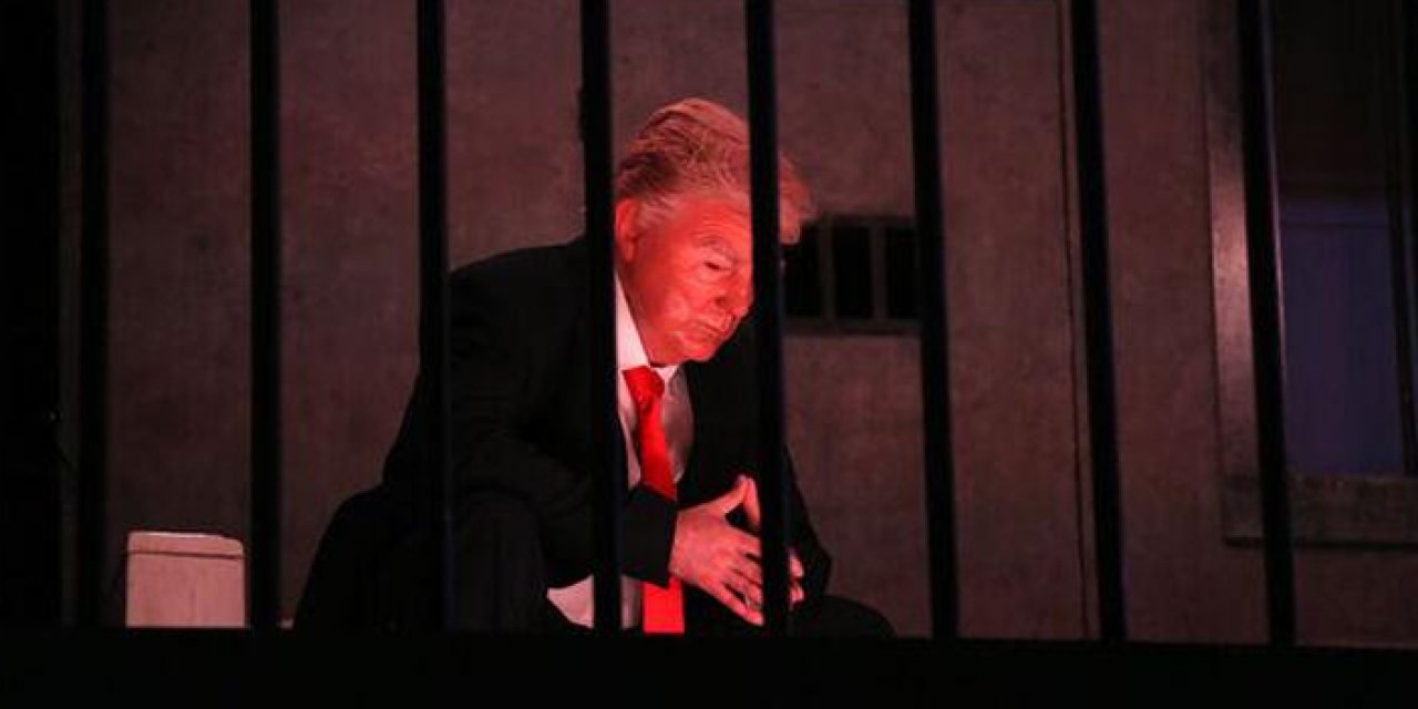 Tahran’da sembolik Trump hapishanesi kuruldu