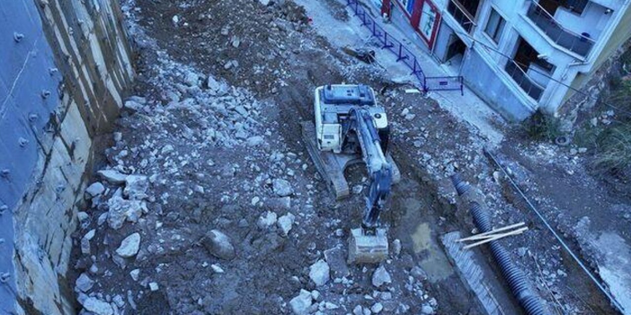 Zonguldak'ta çöken binanın ardından yedi bina tahliye edildi