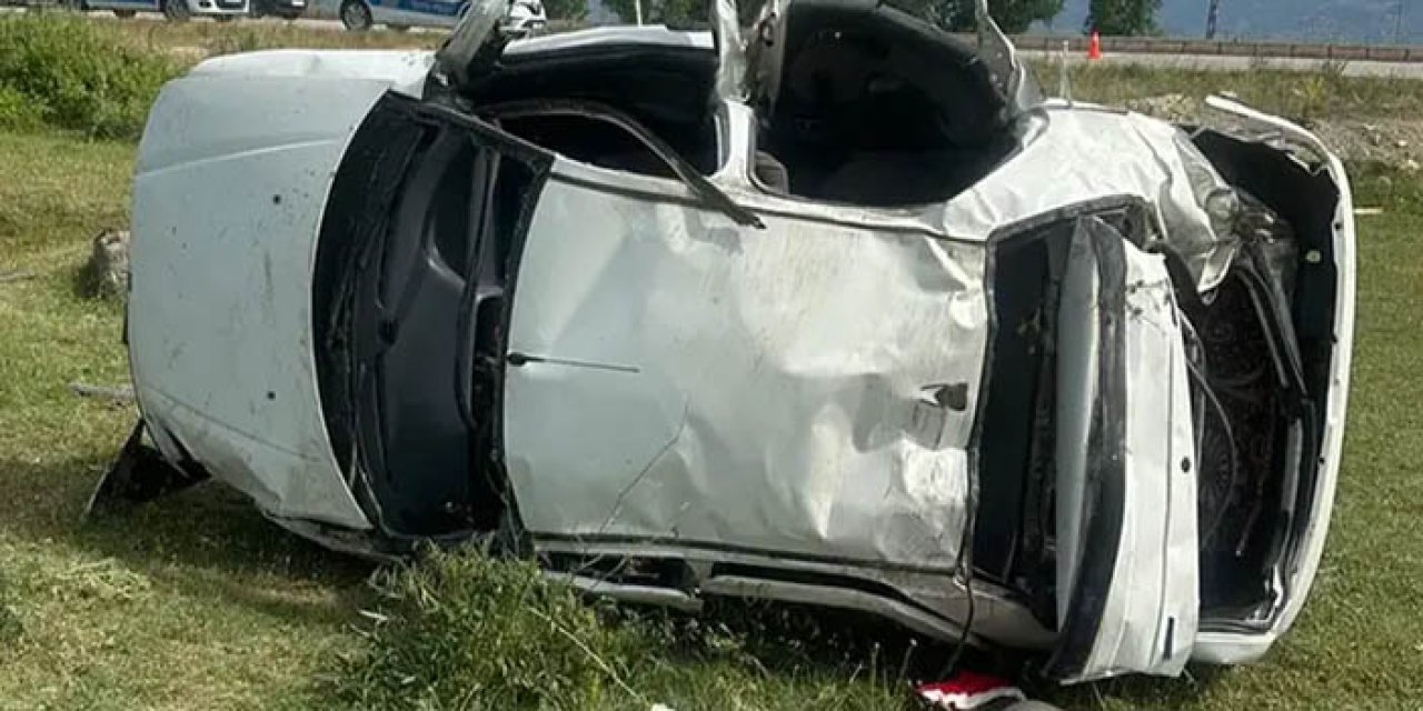 Tokat'ta otomobil devrildi: 3 yaralı