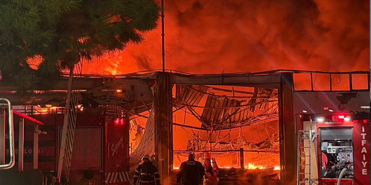Manisa’da akü üretimi yapan fabrikada yangın
