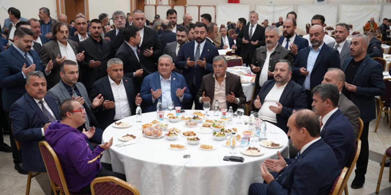 MHP’li Kenan Yağmur’un acı gününde siyaset ve iş dünyası bir araya geldi