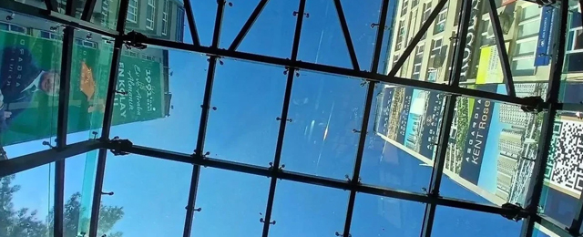 Ankara’da metro çıkışlarına koruyucu üst örtü yapılıyor